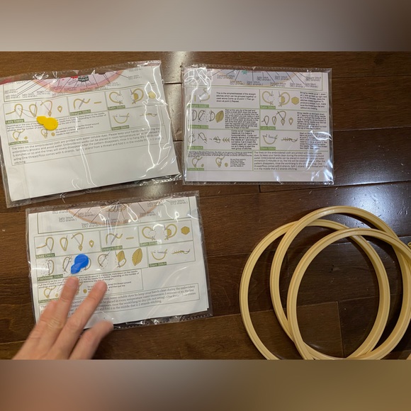 Description of Embroidery Stitch Christmas Happy Holiday 3 sets. No. 820 821 827 - Picture 2 of 6